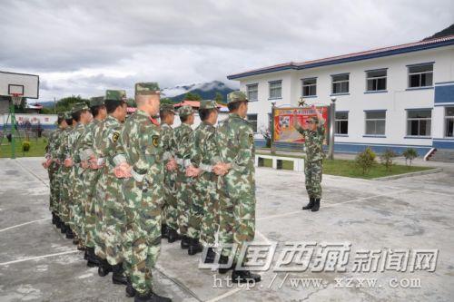 图为支队各级积极开展唱红歌活动（二）