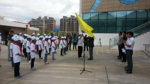 “藏甘少年手拉手-民族团结一家亲”夏令营活动在西藏青少年实践教育基地启动