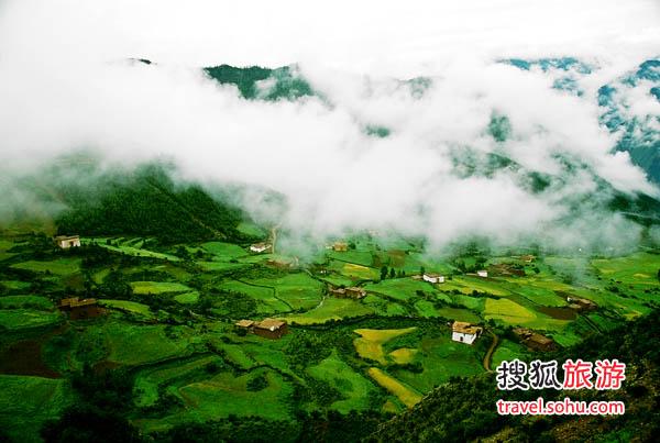 美丽温泉小镇曲孜