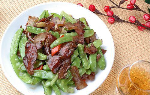 荷兰豆炒腊肉