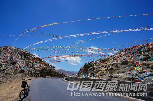 202省道风光 彭月圆 摄