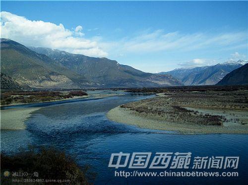 尼洋河风光旖旎。