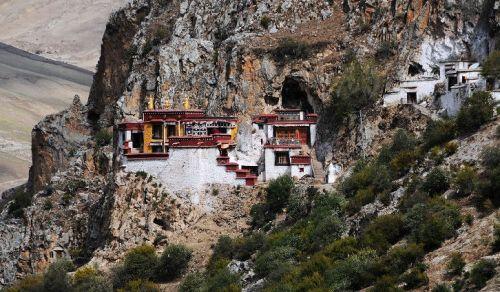 扎叶巴寺（图片来源于网络）