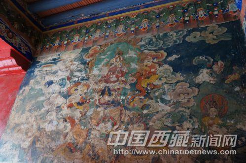 萨迦南寺里面有很多元朝时期的壁画。史卫静 摄