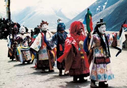 直贡嘎举派特有的地方神祗，从前往后依次为帕拉、索拉、曲平、米姆