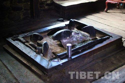 火塘，在工布地区藏族传统民居中具有重要地位