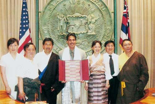 2005年10月，中国西藏文化保护与发展协会组团到美国访问。