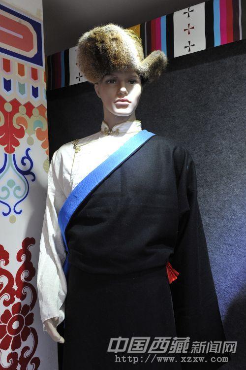 拉萨男子服饰1