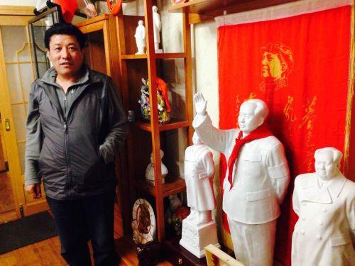扎桑讲述他的“红色收藏路”