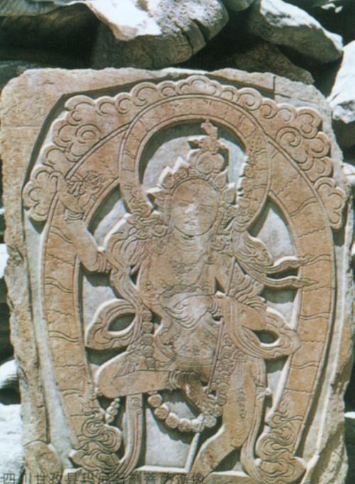 西藏古老石刻