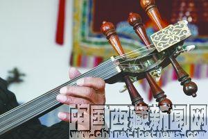 扎年的意思是“悦耳动听”。