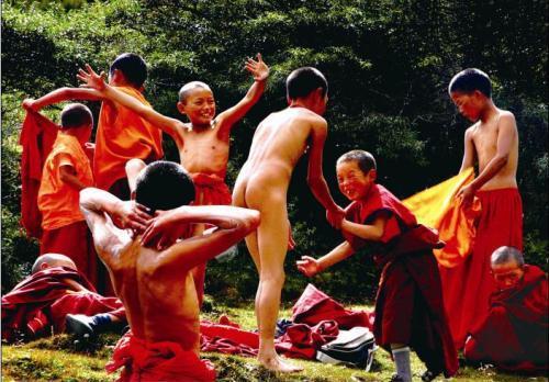 藏式天浴 享受身心裸露的狂欢(组图)