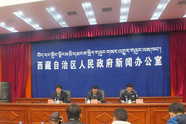 发布会现场.jpg