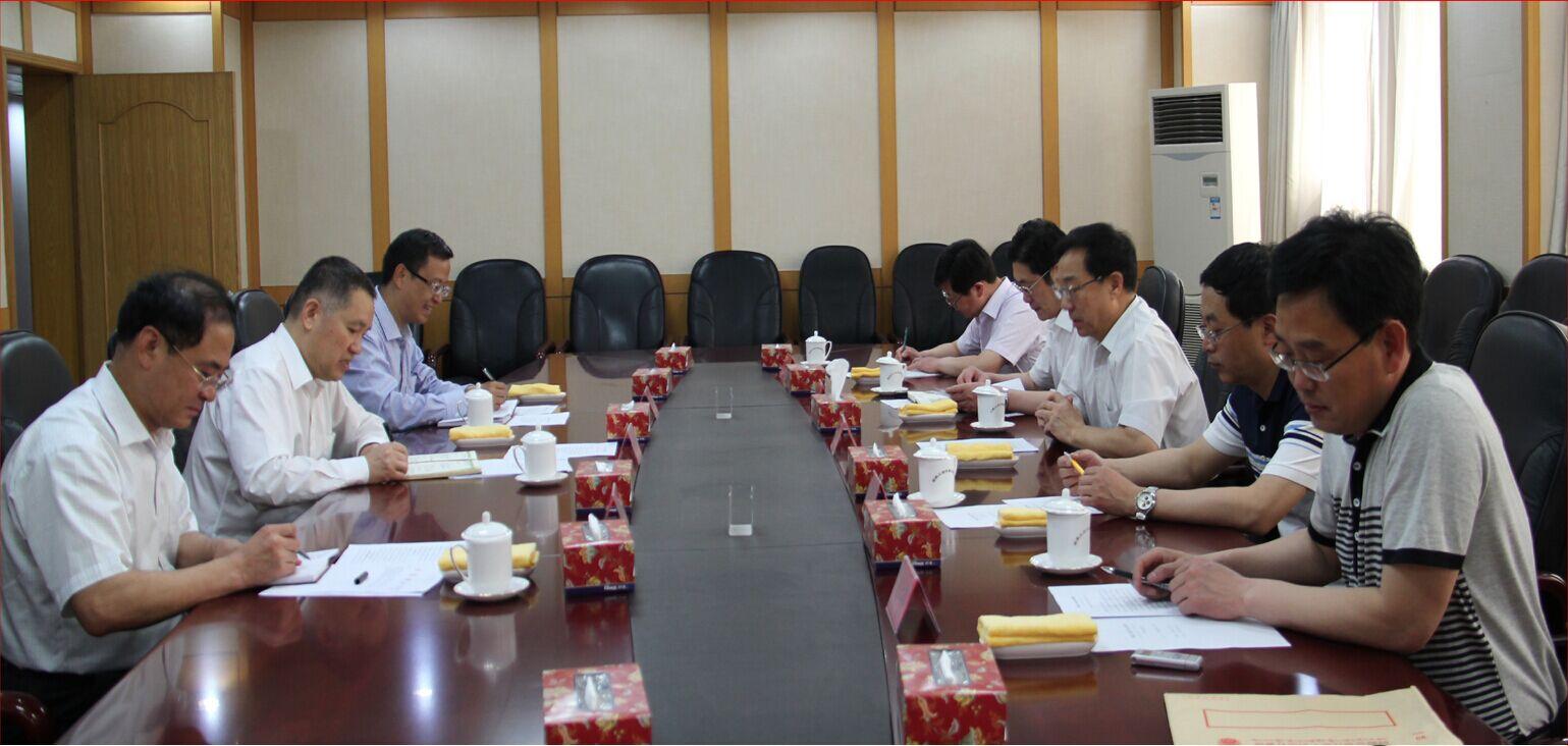 2013年5月，国家工商总局党组书记、局长张茅在京听取西藏工作汇报，研究部署对口援藏工作.jpg