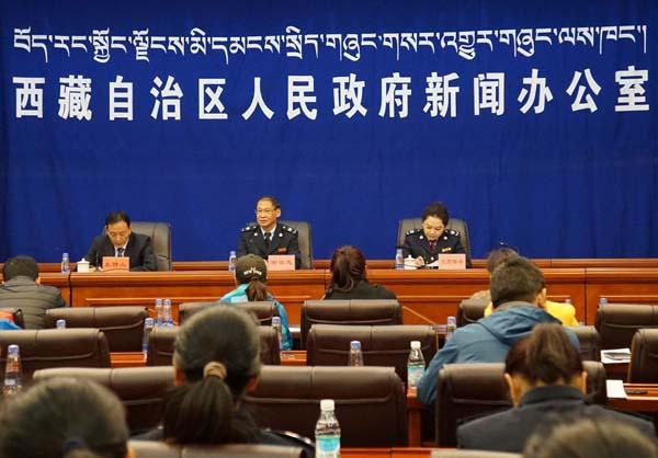 发布会现场.jpg
