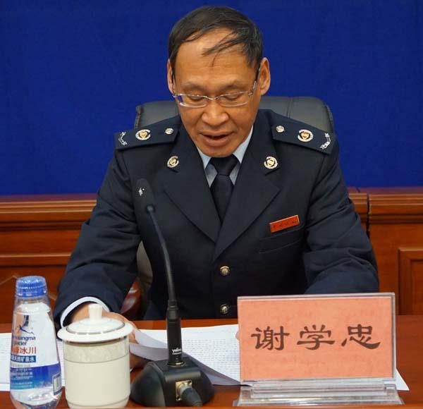 新闻发言人：西藏自治区国税局党组成员、总经济师 谢学忠.jpg