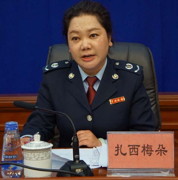 新闻发言人：西藏自治区国税局收入规划核算处副处长扎西梅朵.jpg