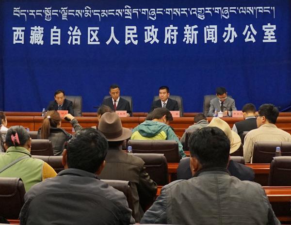 发布会现场.jpg