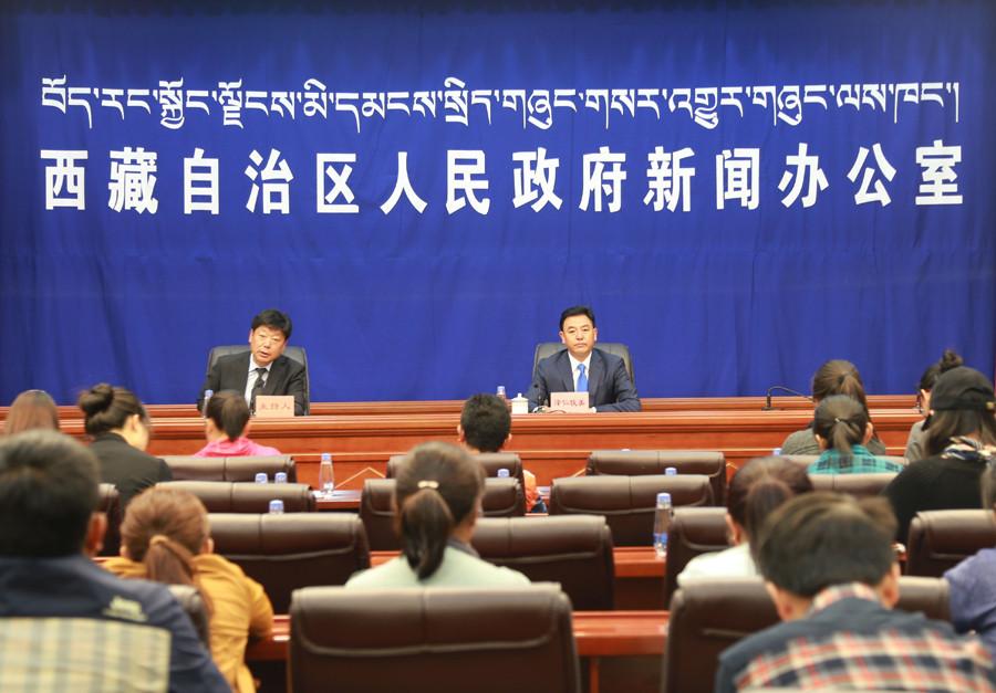 发布会现场.jpg