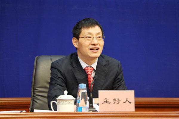 主持人：西藏自治区党委宣传部副部长唐献文.jpg