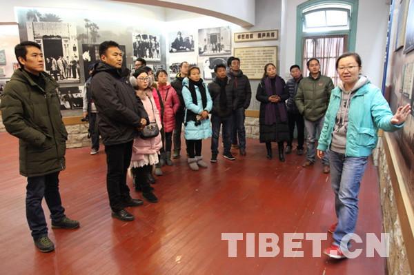 缘于“组团式”教育援藏 西藏老师来到北师大附中学习