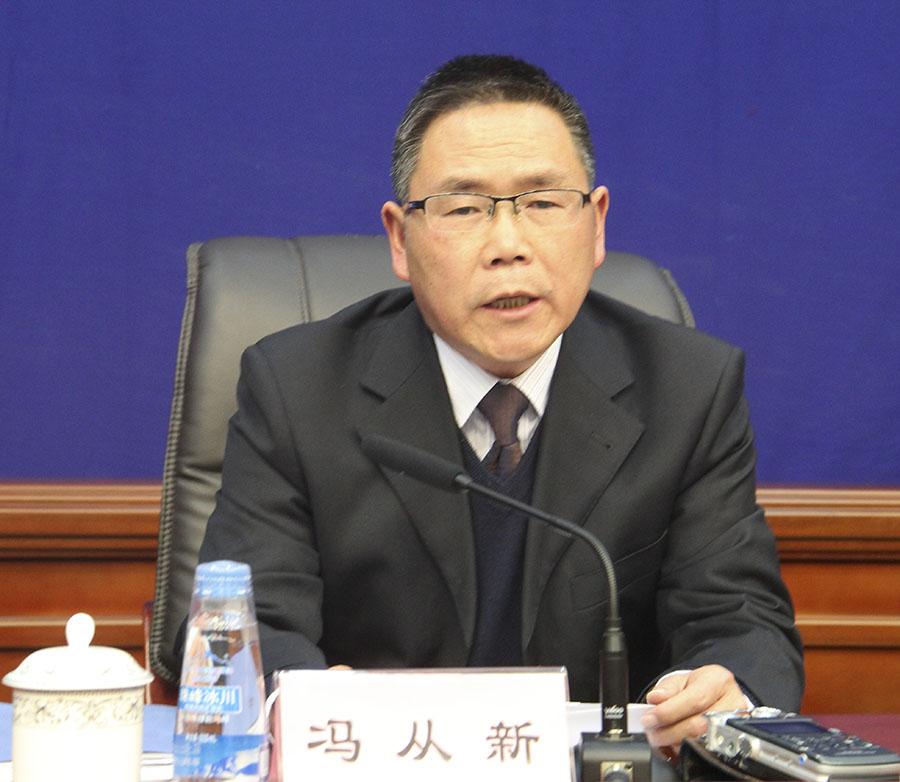 冯从新 区党委政研室（农工办）副主任.jpg