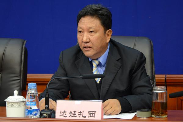新闻发言人：西藏自治区水利厅党组书记 达娃扎西.jpg