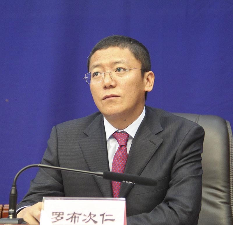 区文化厅产业处处长 罗布次仁 .jpg
