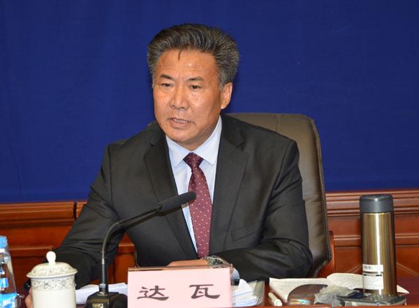 林芝市委常委、政府副市长  达瓦.jpg