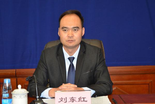 林芝市发改委副主任  刘东红.jpg