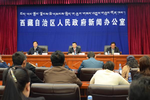 发布会现场.jpg