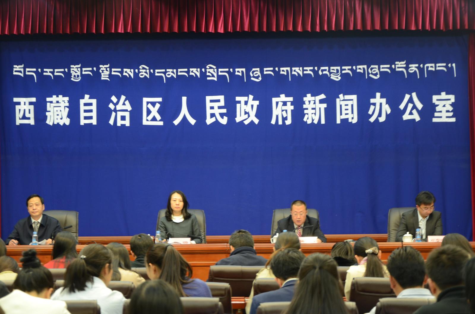发布会现场.JPG