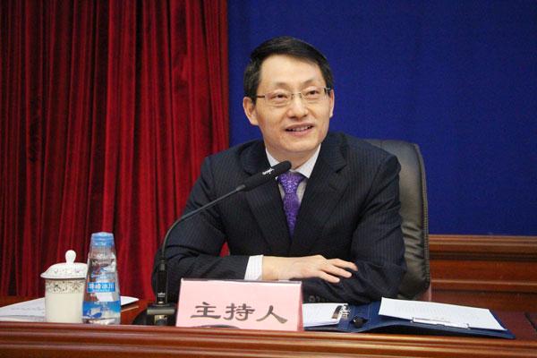 主持人：西藏自治区党委宣传部副部长唐献文.jpg