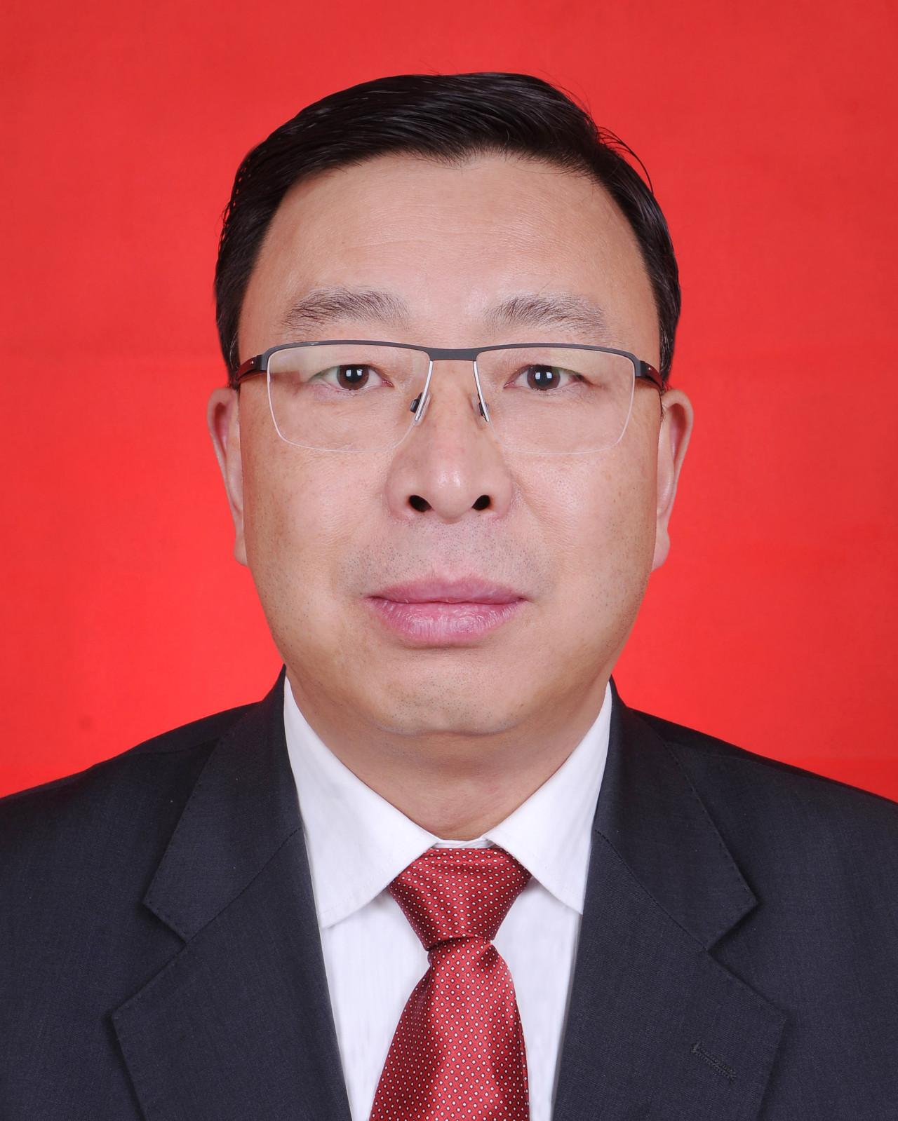 孟晓林红底.jpg