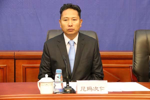 新闻发言人：西藏自治区体育局局长 尼玛次仁.JPG