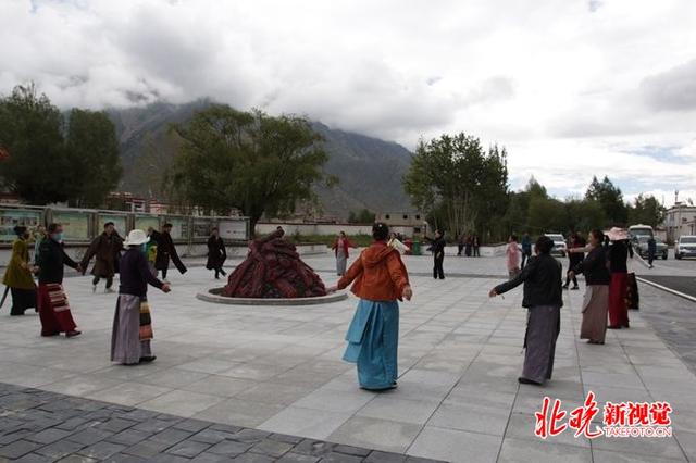 北京援藏有新亮点，平谷大桃成藏民“摇钱树”