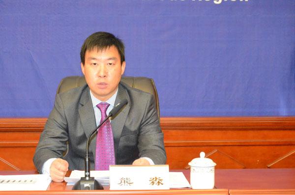新闻发言人：山南市发改委党组成员、副主任-熊淼.jpg