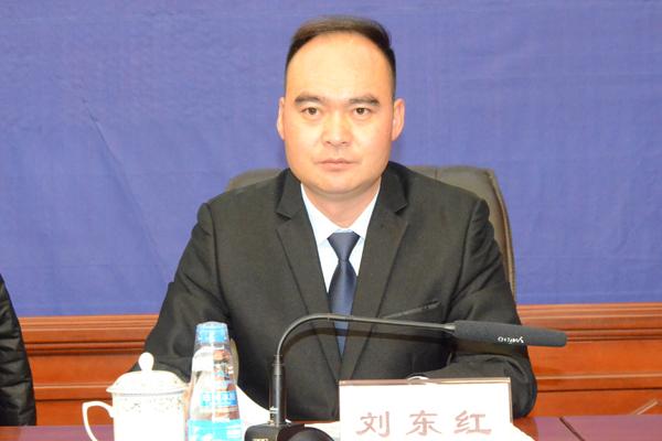 新闻发言人：林芝市发改委副主任 刘东红.jpg