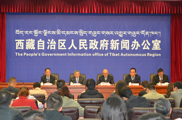 发布会现场_wps图片.JPG