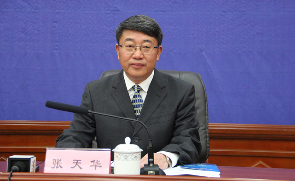 发言人：区生态环境厅党组成员、副厅长张天华.jpg