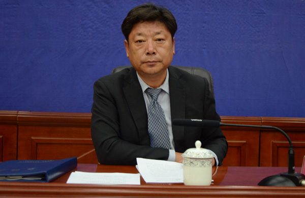 主持人：区党委宣传部巡视员、区政府新闻办主任 晋美旺措.JPG