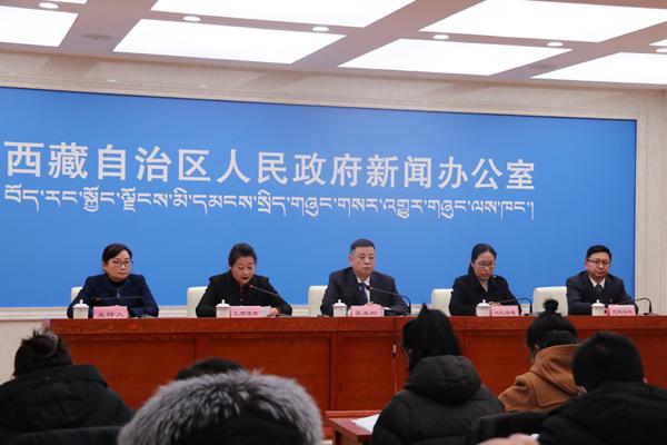 新闻发布会现场.jpg