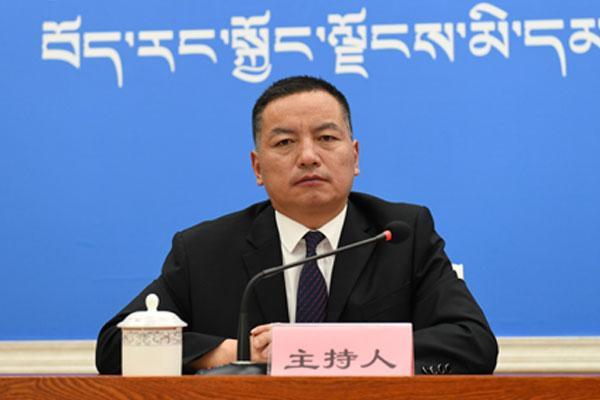 主持人：西藏自治区党委宣传部对外传播处处长-杨洪森.jpg
