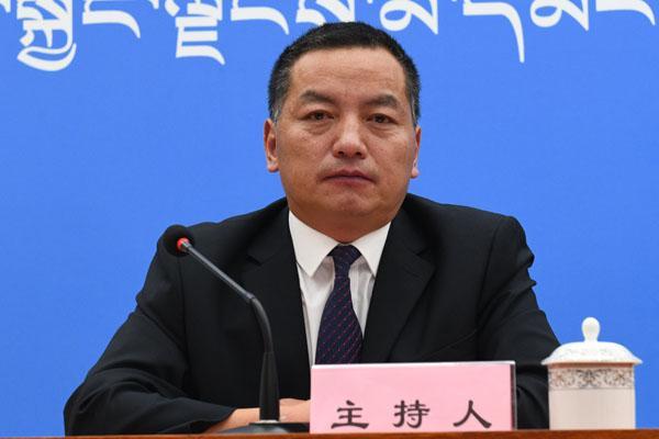 主持人：西藏自治区党委宣传部对外传播处处长 杨洪森.jpg