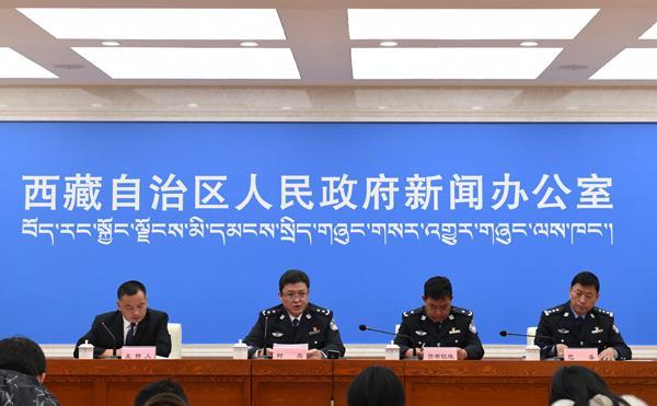 发布会现场.JPG