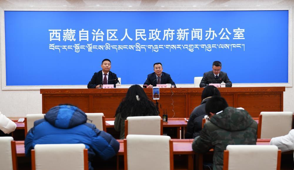 发布会现场.JPG