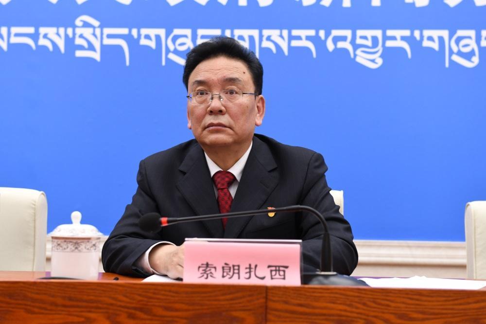 区统计局党组副书记、局长 索朗扎西.JPG