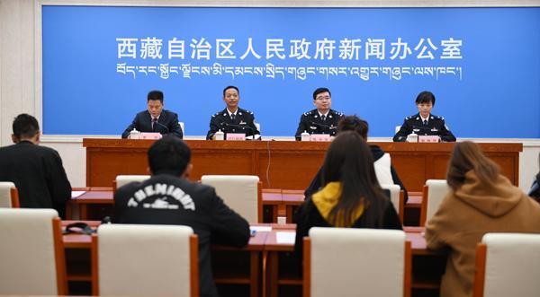 1 发布会现场.jpg
