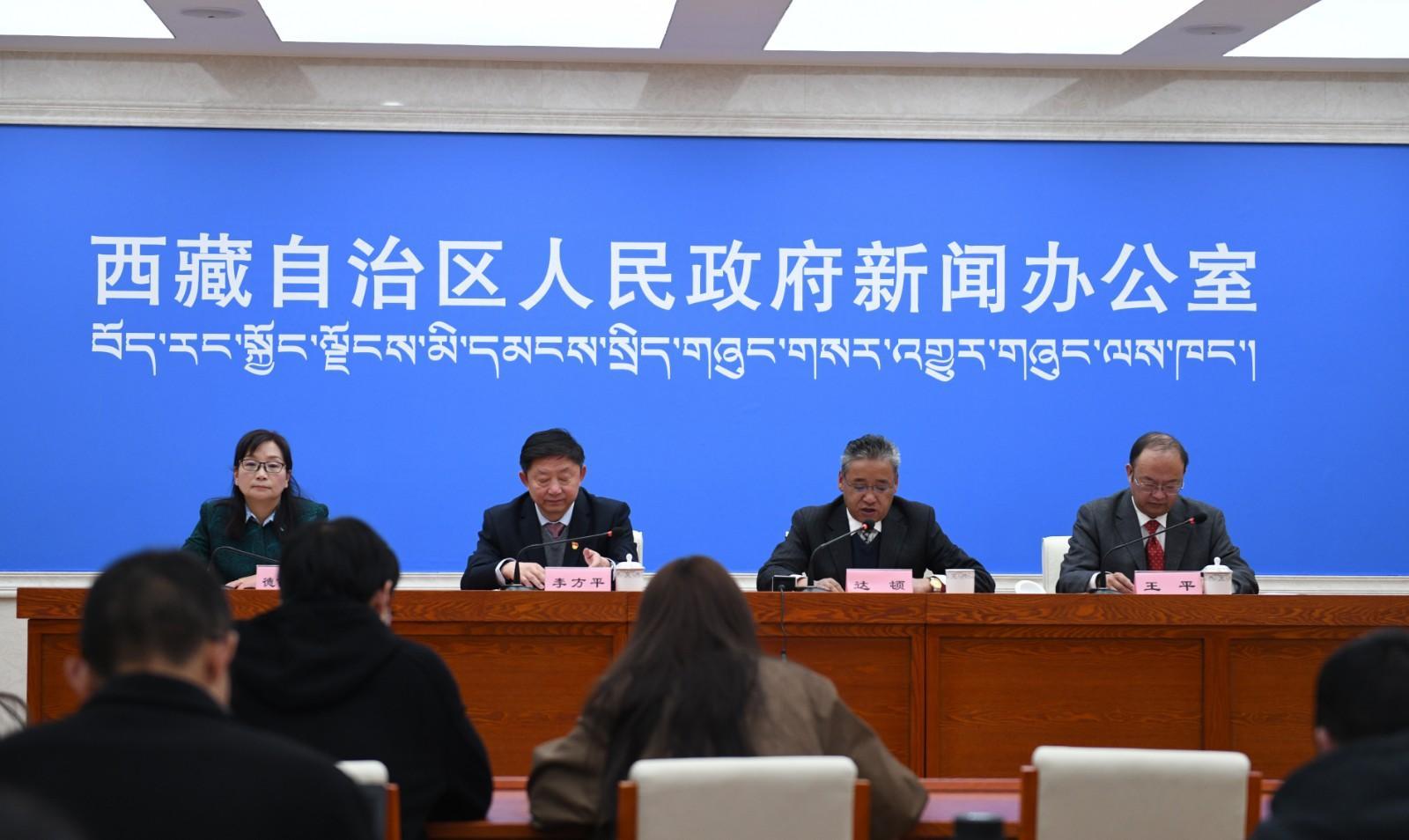 发布会现场.JPG