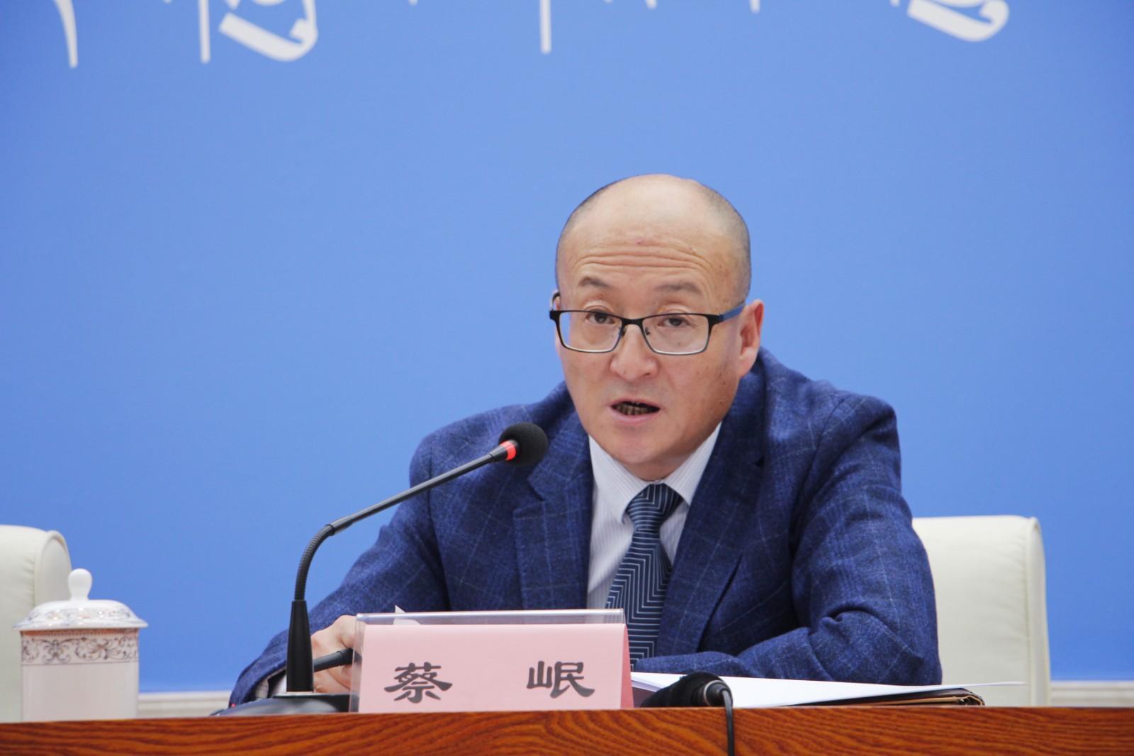 新闻发言人：西藏自治区统计局党组成员、副局长 蔡岷.JPG